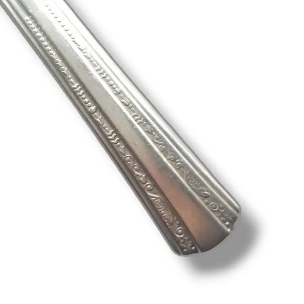 International Silver-Rogers DeLuxe Gracious Modern Hollow Grille Knife-8 1/2